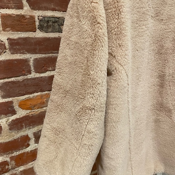 Free People/Kate Faux Fur/ Apricot color - Picture 6 of 11